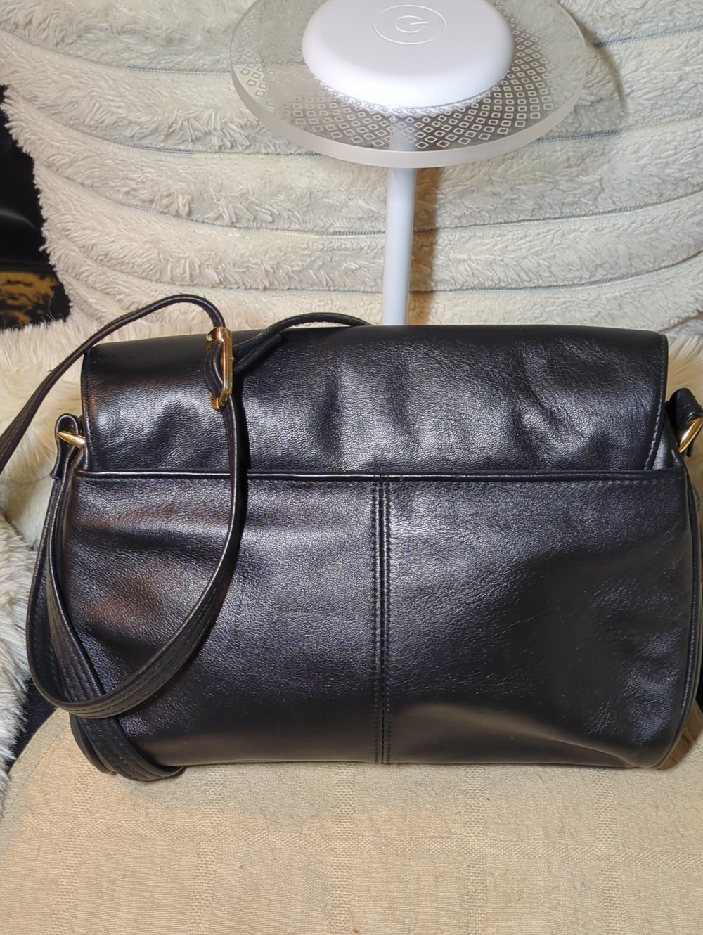 Etienne Aigner Leather Crossbody Bag w/ Black Aigner Croc-Embossed Wallet $110 - Picture 3 of 11